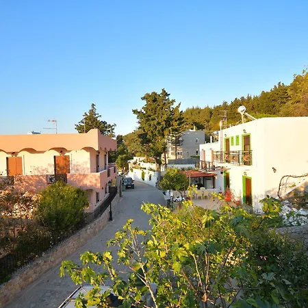 Pergola I * Lagoudi Zia